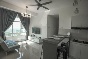 Crystal Luxury House 高级水晶屋 Near Jonker street